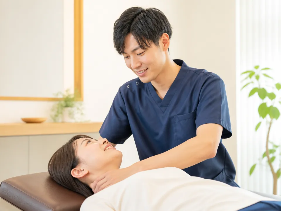 中村接骨院で痛くない整体とカウンセリングを受ける様子