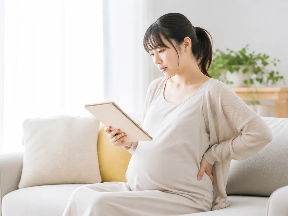 腰痛の程度を比べて受診の目安を考える妊婦