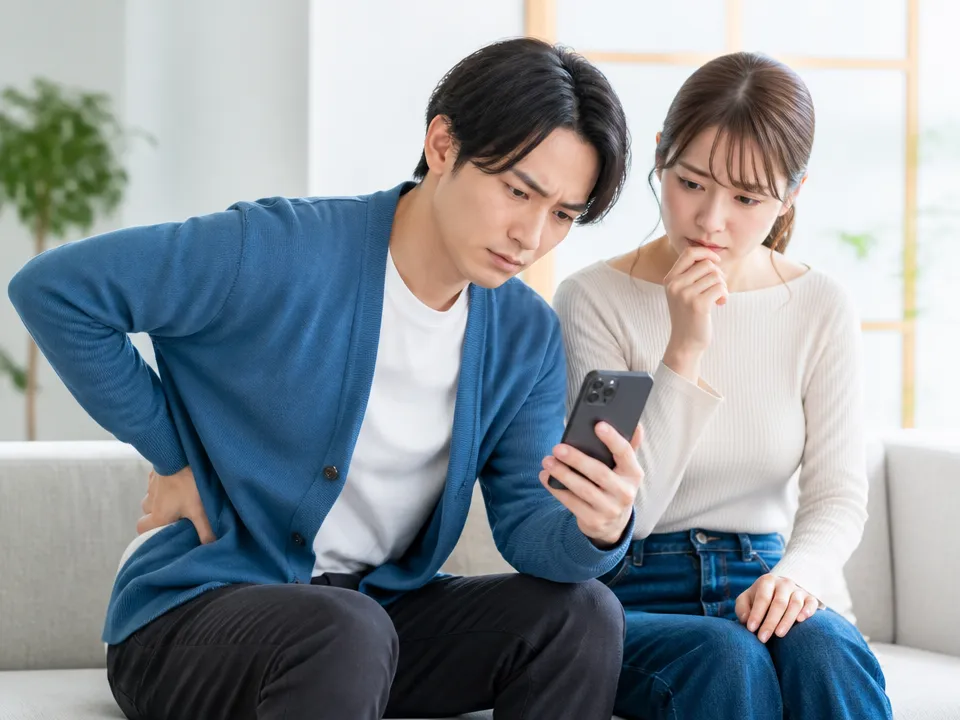 悪化やしびれなどで医療機関への受診を検討する人