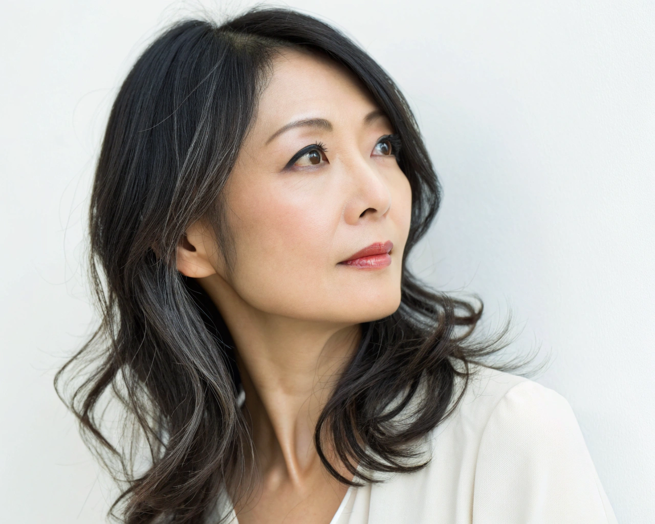 40代女性向けダークアッシュ髪色